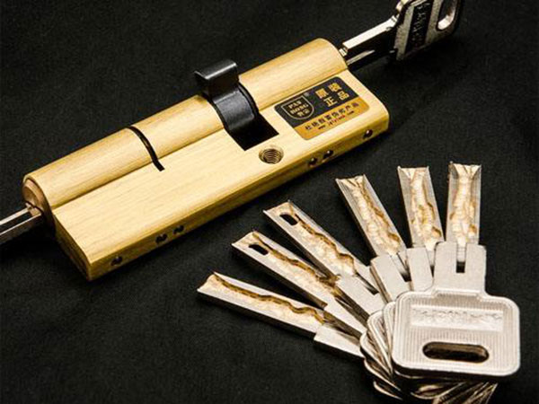 南充24小时上门开锁公司